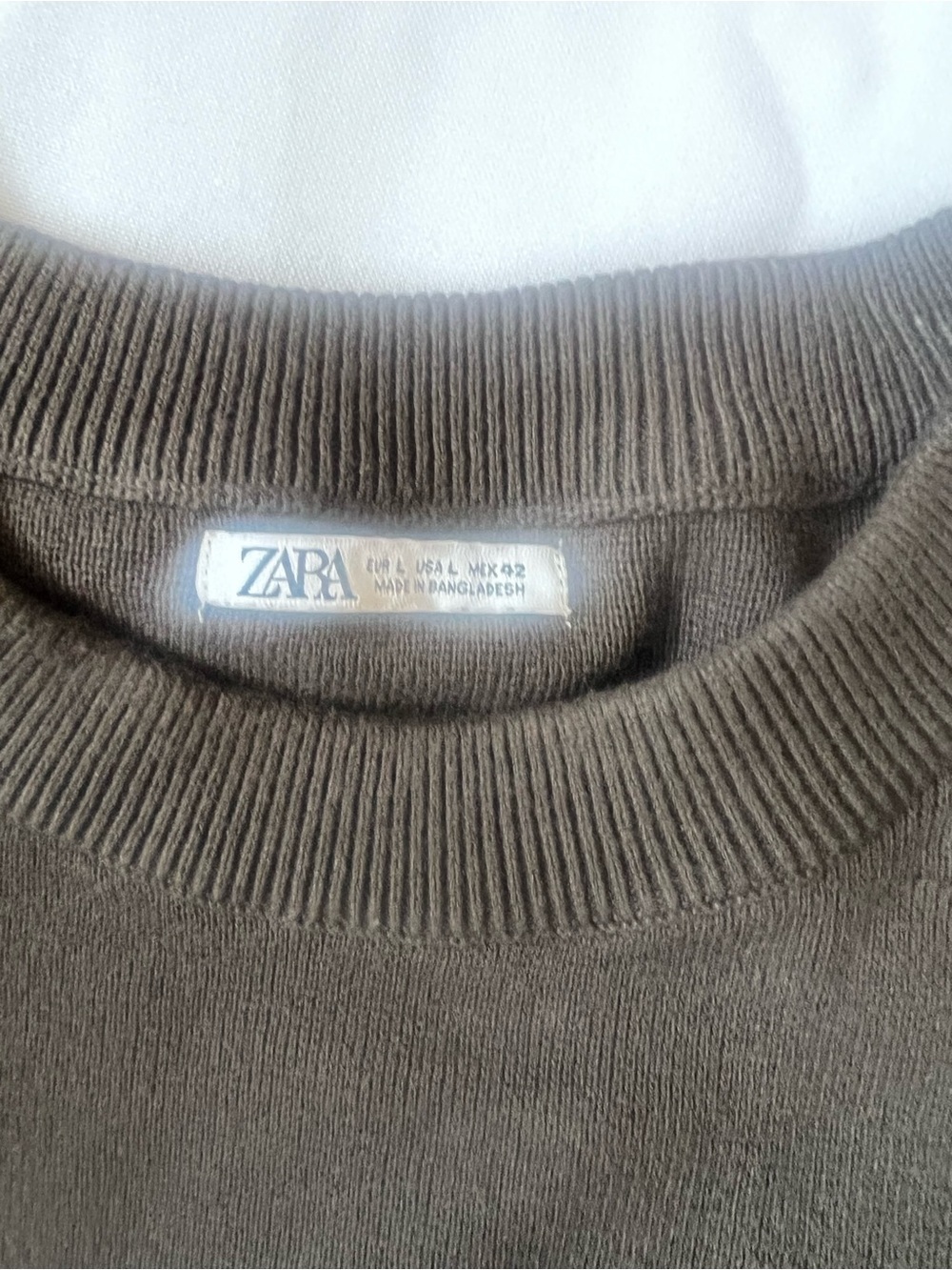 Zara Men's Crewneck Sweater in Olive - Picture 6 of 7